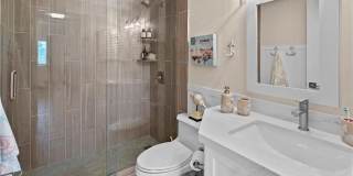 240 Seaview Ct unit: 413 Gallery 25