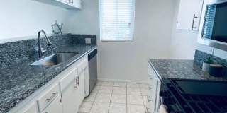 1951 Frank St. / 2519 Virginia Ave Gallery 12