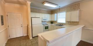 1st Floor Unfurnished Condo in Heatherstone Gallery 1