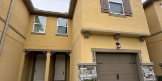 Beautifully maintained 3-bedroom, 2.5-bath townhome Gallery 1