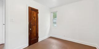 $1250 3 bedroom bungalow Gallery 15