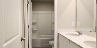 Modern 4BR Home Near Great Western Bike Trail | West Des Moines Gallery 23