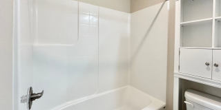 Stunning 2 Bed, 2.5 Bath Craftsman Townhome with Community Amenities! Gallery 36