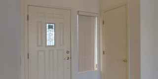 One-Story Jewel Gallery 6