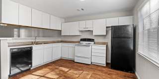 River Crossing ATX - Townhome - 2bd/2.5ba - W/D - Close to Downtown - $1395 Gallery 10