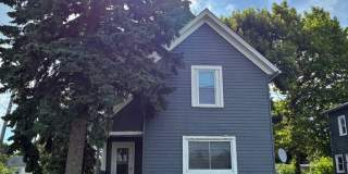 Charming 3-Bedroom Property in Prime Location Gallery 1
