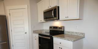4-Bedroom Home - Community Pool Gallery 9