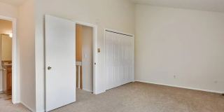Four bedroom townhouse with easy access to all Boulder has to offer! Gallery 9