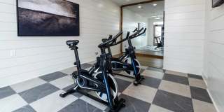 Lenox West Luxury Apartments Gallery 18