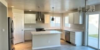 Great 4 bed 2.5 bath home with 2600 sq ft! Kuna Home with lots of room just off N Ten Mile Rd and Columbia. Great 4 bed 2.5 bath home with 2600 sq ft! Kuna Home with lots of room just off N Ten Mile Rd and Columbia. Gallery 9