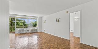 100 Hilton Ave Unit 414 Gallery 1