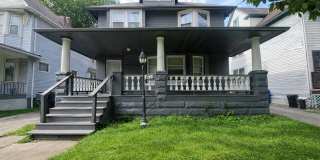 Beautiful Large 5 Bedroom Home Cleveland Gallery 1