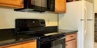 Charming 2 Bedroom/2 Bathroom Apartment Unit in Pond Condos! Gallery 10
