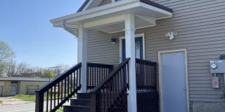 105 1/2 West Summit Street - 1 Gallery 1