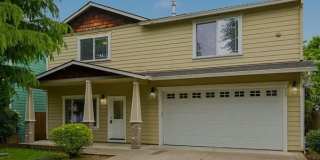 Camas 4 Bedroom Home with Central AC, Fireplace & Fenced Yard Near Downtown! Gallery 1