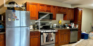 huge 3 bed in Somerville Gallery 27