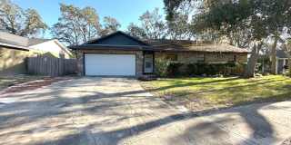 Charming 3-Bedroom Pool Home on a Quiet Cul-de-Sac in Rosemont Gallery 1