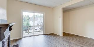 Available August 2026 - 3 Bedroom Home w/ Central AC & Spacious Yard! Gallery 4