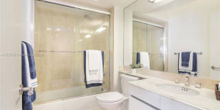 18671 Collins Ave Gallery 22