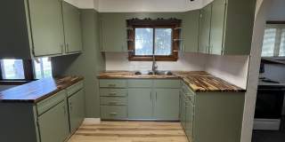 2232 Youngstown Road Southeast Gallery 1