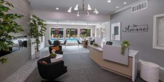 The Avenue Gallery 28