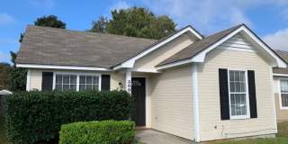 3BD/2B Home in Sawgrass Village Gallery 1