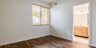 Pinebrook Condo Near Bus Line Gallery 10