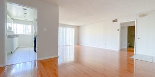 718 N Monterey St Gallery 10