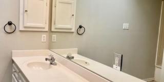 212 Landsburg Gallery 16