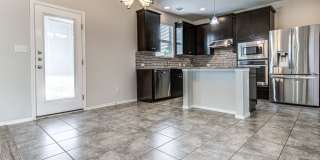 Beautiful 3 bedroom, 2.5 bath energy efficient home in the desirable Verona community! Gallery 9