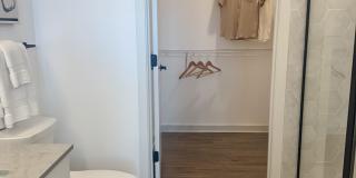 207 E Oak Ave Gallery 10