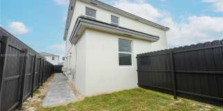 18690 SW 136th Ct Gallery 1