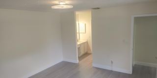 302 LAKEVIEW Drive E Gallery 17