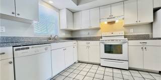 706 SE 13th Court unit: C Gallery 13