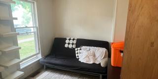 528 Niagara St Gallery 4