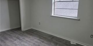 6180-82 MILNE Boulevard Gallery 6