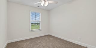 4 Bedroom Pet Friendly Home For Rent with Club House, Comm. Pool, & Comm Gym Access! Gallery 36