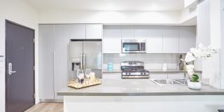 1515 Colby Ave - Co-Living Gallery 4