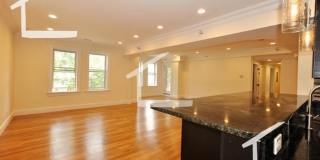 Charming 10 Bedroom- No Broker Fee-Rooftop Deck Gallery 9