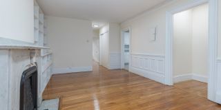 16 Yarmouth St., 2 Gallery 7
