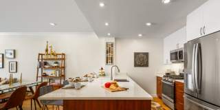Spacious Brookline Apartment Gallery 7