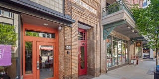 Charming Two-Bedroom Apartment in Downtown Asheville Gallery 1