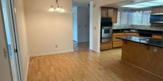 Charming 3 bedroom 2 bathroom home located in Hanford Gallery 6
