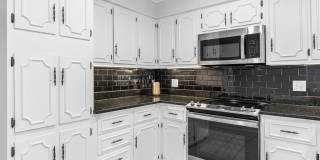 221 Azalea Lane Gallery 8