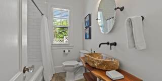 1718 Scales Street Gallery 28