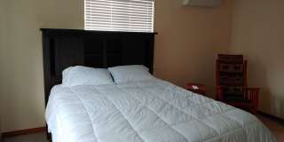 Fully Furnished Executive Sander's Beach Rental Gallery 19