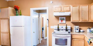 5 bedroom, 2 bath house - Available for the 2026/2027 lease term! Gallery 3