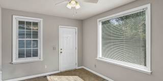 Charming 2 Bedroom Home Just Blocks from USC Campus with Great Parking & Move-In Ready Appeal Gallery 20