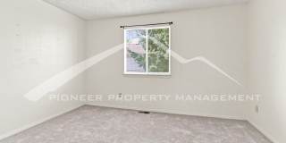 Spacious Townhouse with Central AC and Washer/Dryer Spacious Townhouse with Central AC and Washer/Dryer Gallery 17