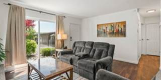 FULLY FURNISHED home available now. FULLY FURNISHED home available now. Gallery 4